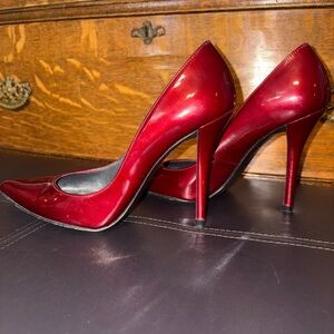 Stuart Weitzman Red Patent Leather Pointed Toe Pumps Size 6M
